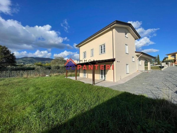 casa indipendente in vendita a Capannori