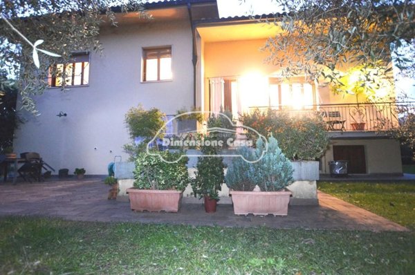 casa indipendente in vendita a Capannori in zona Lammari