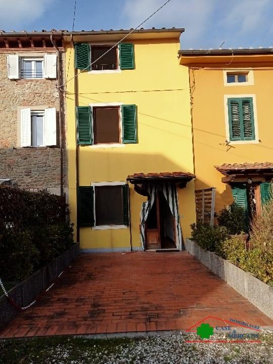 casa semindipendente in vendita a Capannori in zona Marlia