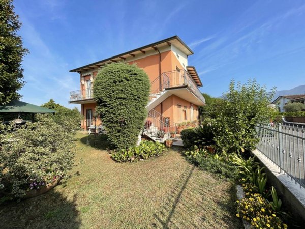 casa indipendente in vendita a Capannori in zona Lammari