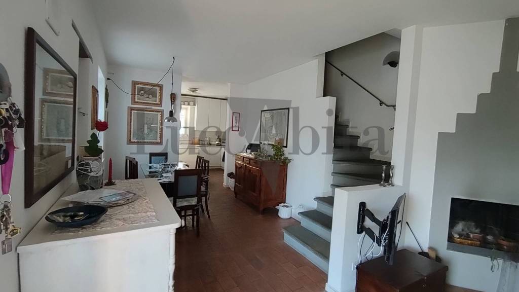 casa indipendente in vendita a Capannori in zona Castelvecchio di Compito