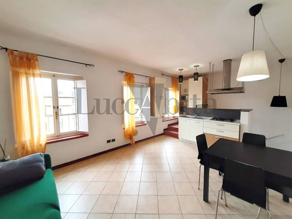 appartamento in vendita a Capannori in zona Lammari