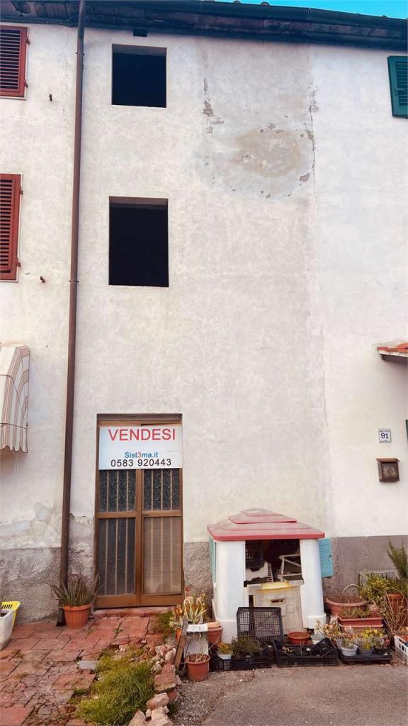 casa indipendente in vendita a Capannori in zona Segromigno in Monte