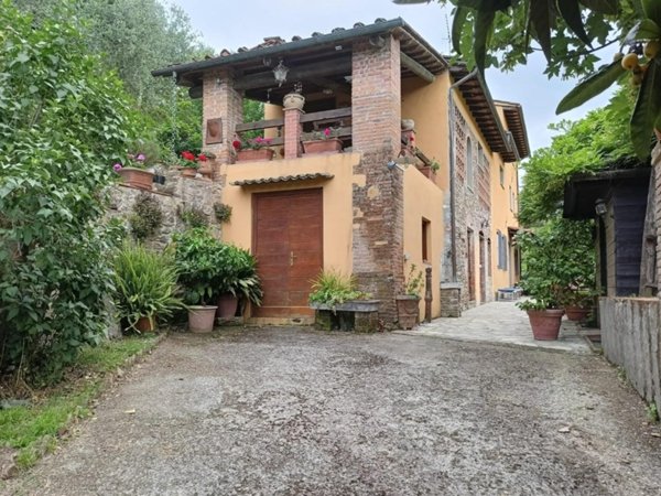 casa indipendente in vendita a Capannori