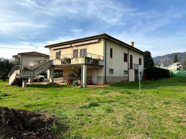 casa indipendente in vendita a Capannori