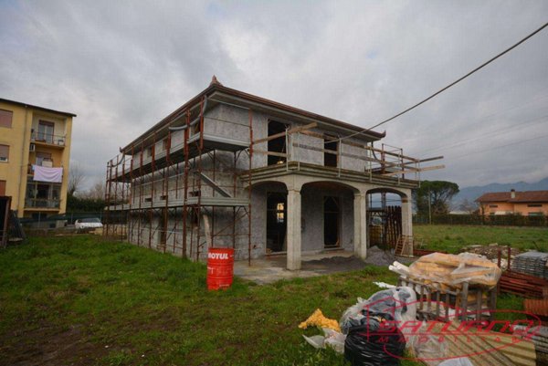 casa indipendente in vendita a Capannori in zona Lammari