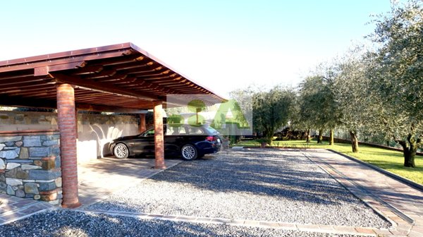 casa indipendente in vendita a Capannori in zona Castelvecchio di Compito