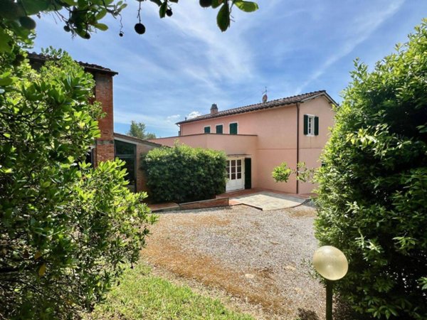 casa indipendente in vendita a Capannori