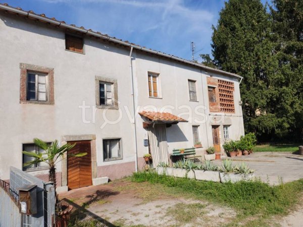 casa indipendente in vendita a Capannori in zona Marlia
