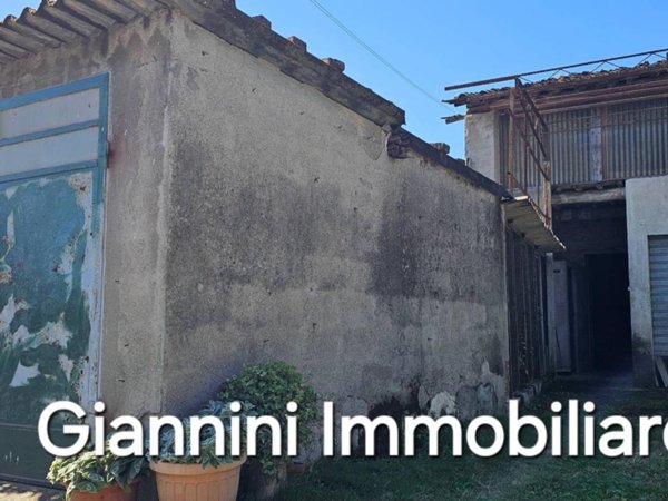 casale in vendita a Capannori