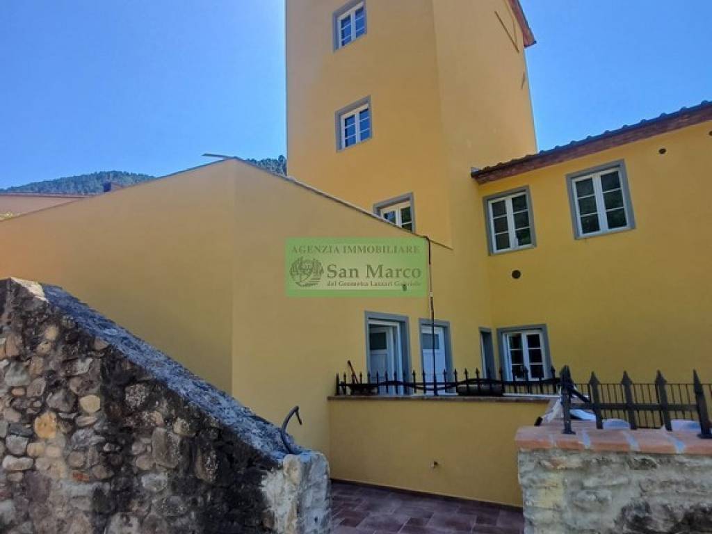 casa indipendente in vendita a Capannori in zona Vorno