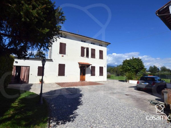 casa indipendente in vendita a Capannori in zona Lammari