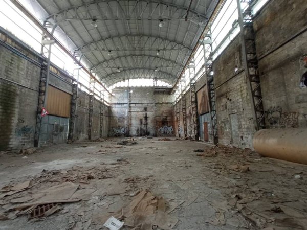 locale commerciale in vendita a Capannori in zona Carraia