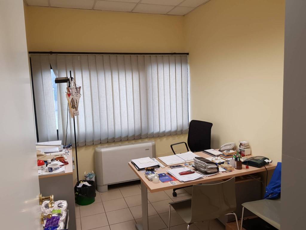 locale commerciale in vendita a Capannori in zona Guamo