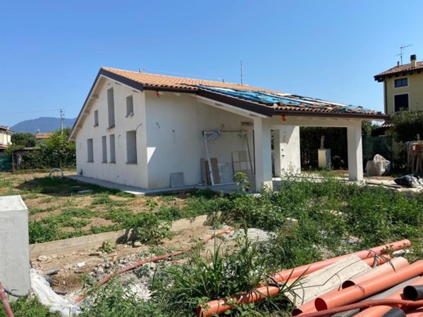 casa indipendente in vendita a Capannori in zona Lammari