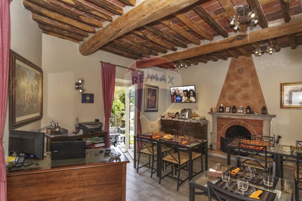 casa indipendente in vendita a Capannori in zona Vorno
