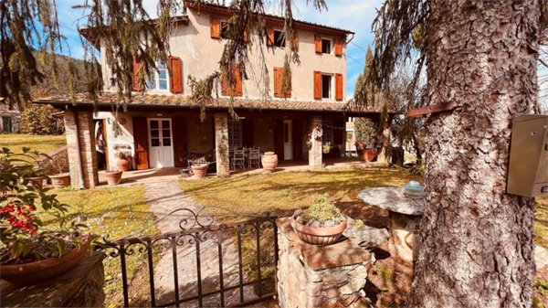 casa semindipendente in vendita a Capannori