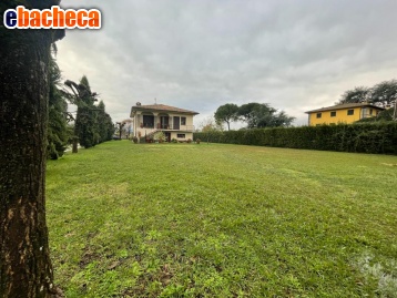 casa indipendente in vendita a Capannori in zona Lammari