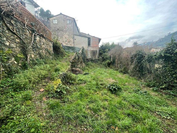 casa indipendente in vendita a Capannori