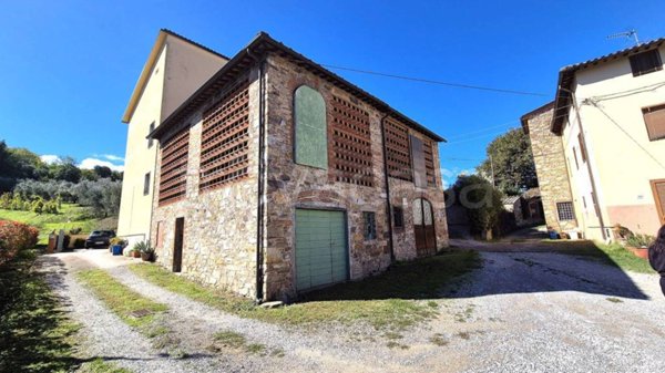 casa indipendente in vendita a Capannori in zona Carraia