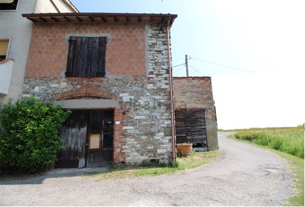 appartamento in vendita a Capannori in zona Lunata
