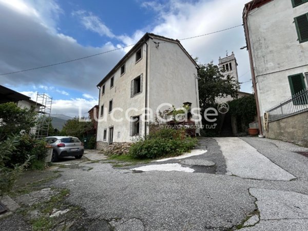 casa indipendente in vendita a Capannori