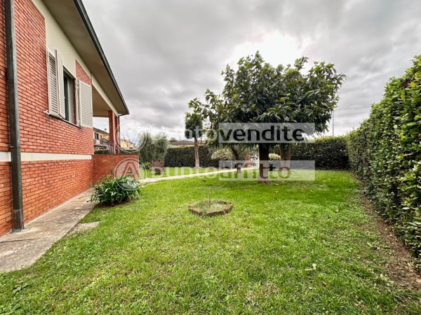 casa indipendente in vendita a Capannori