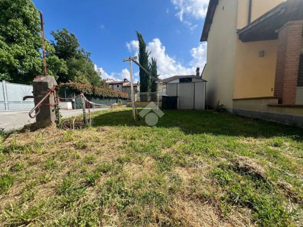 casa indipendente in vendita a Capannori in zona Marlia