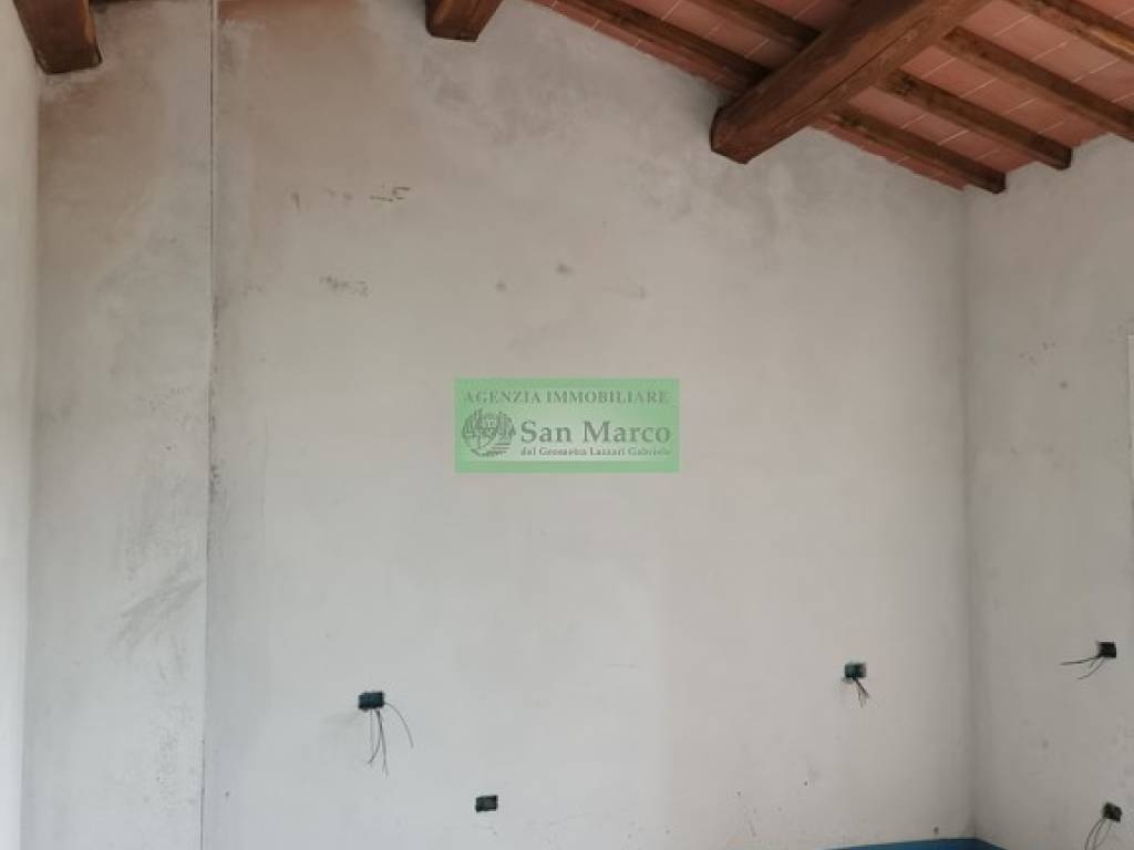 casa indipendente in vendita a Capannori in zona Lammari