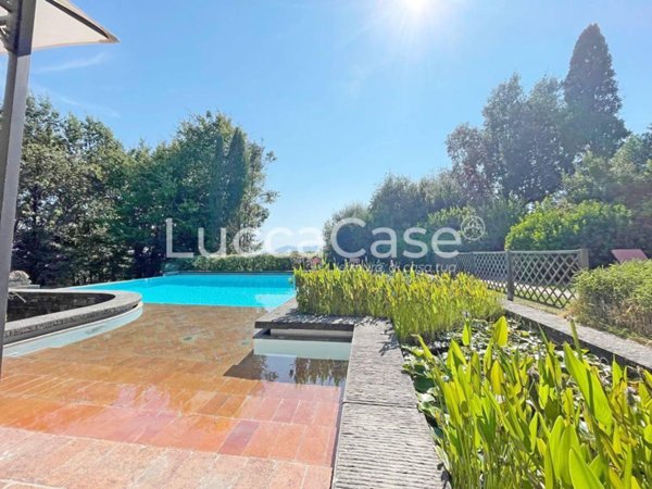 casa indipendente in vendita a Capannori in zona Marlia