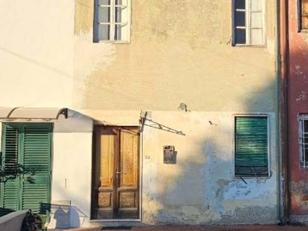 casa indipendente in vendita a Capannori in zona Lunata