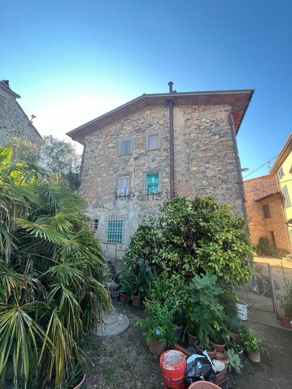 casa indipendente in vendita a Capannori