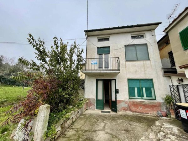 casa indipendente in vendita a Capannori