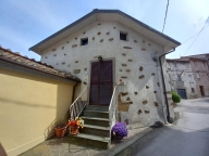 casa indipendente in vendita a Capannori