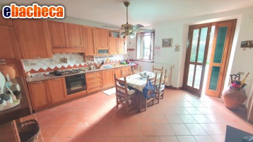 casa indipendente in vendita a Capannori