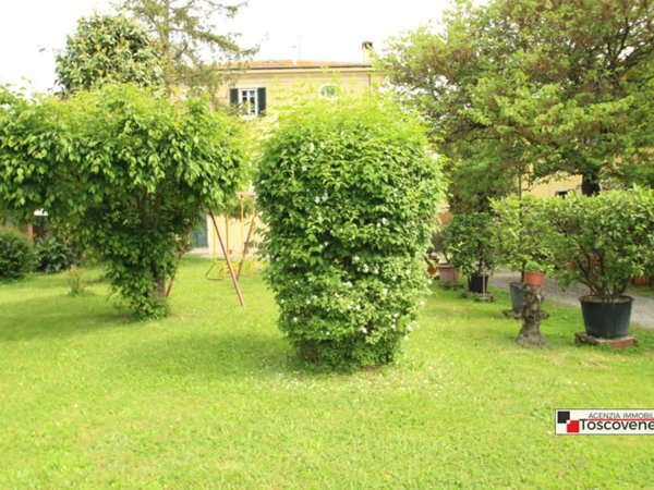 casa indipendente in vendita a Capannori in zona Carraia