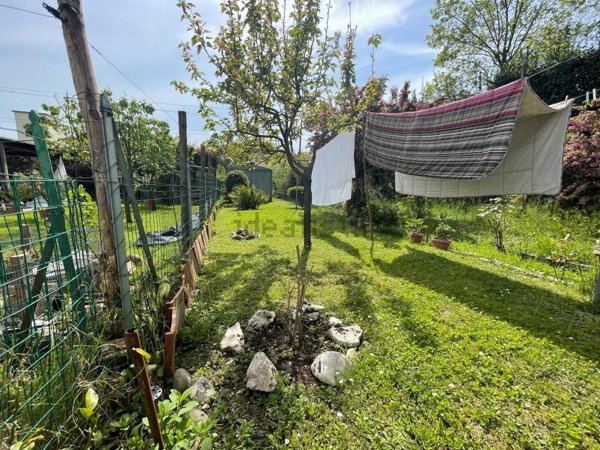 casa indipendente in vendita a Capannori in zona Santa Margherita