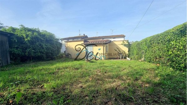 casa indipendente in vendita a Capannori in zona Guamo