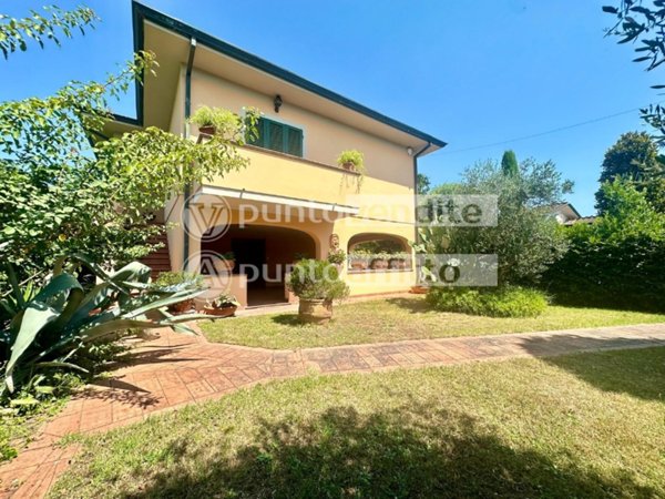 casa indipendente in vendita a Capannori