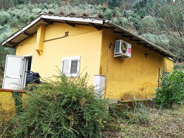 casa indipendente in vendita a Capannori