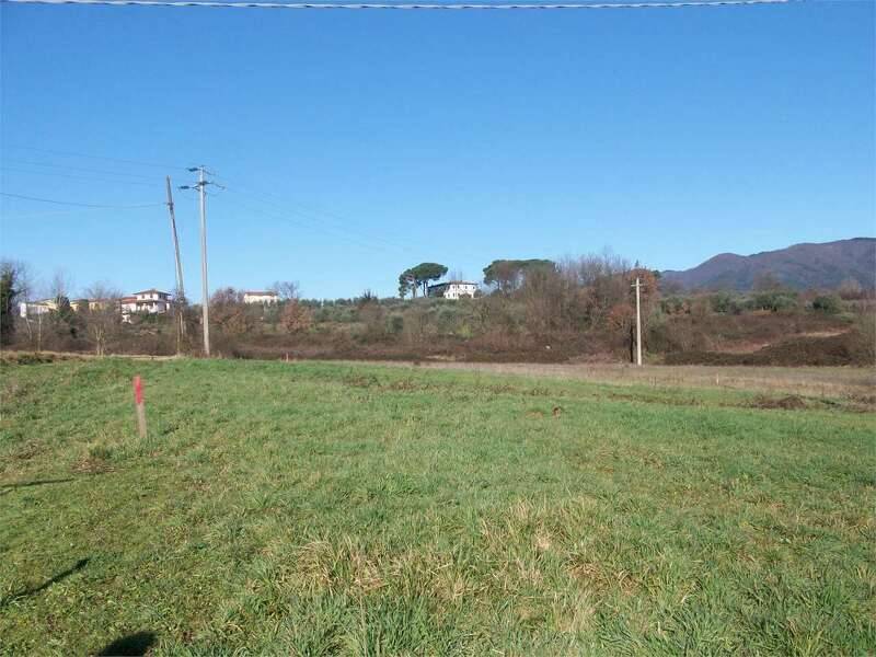 terreno edificabile in vendita a Capannori