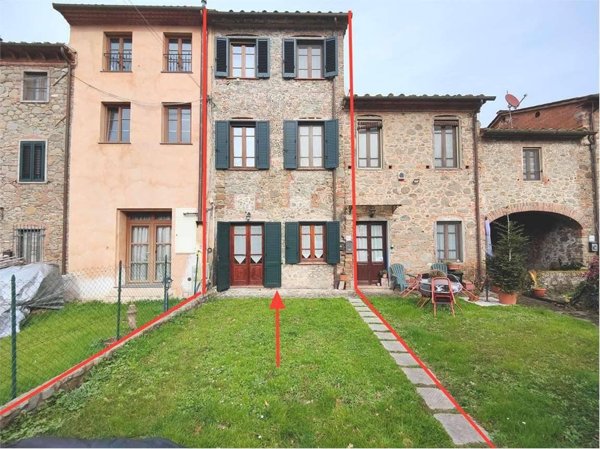 casa indipendente in vendita a Capannori