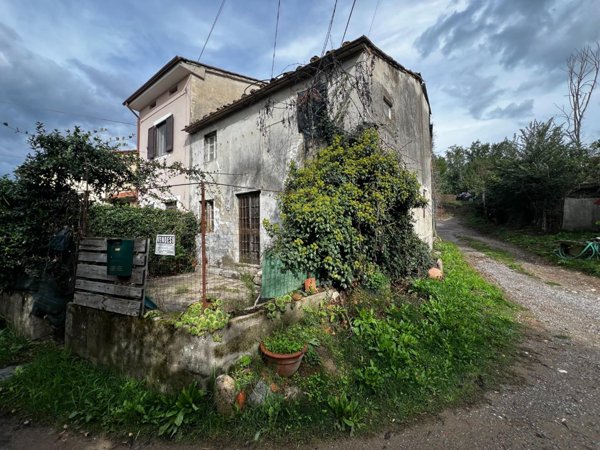 casa indipendente in vendita a Capannori