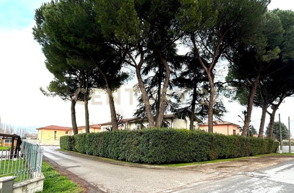 casale in vendita a Capannori in zona Lammari