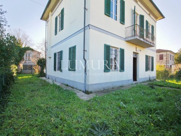 casa indipendente in vendita a Capannori