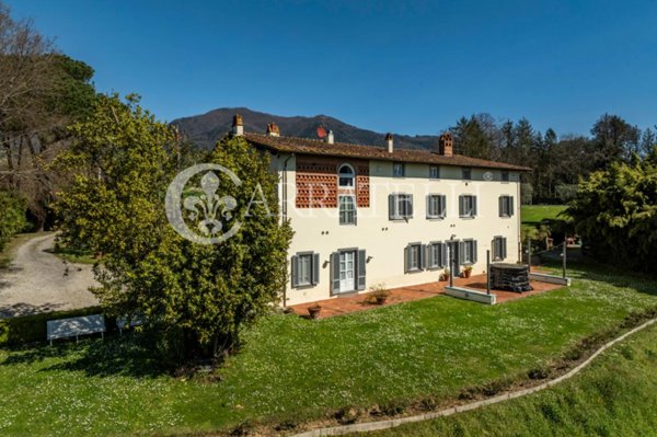 casa indipendente in vendita a Capannori