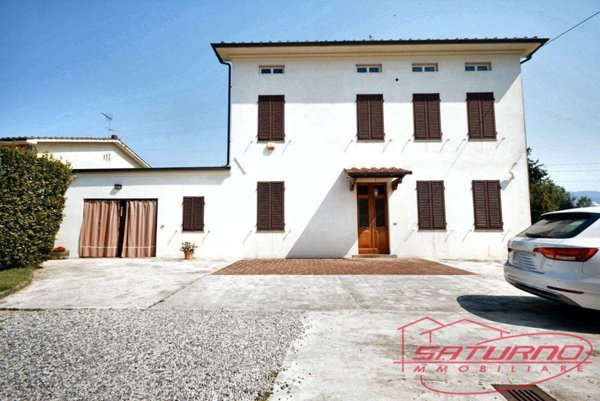 casa indipendente in vendita a Capannori in zona Lunata