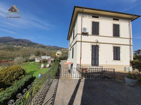 casa indipendente in vendita a Capannori