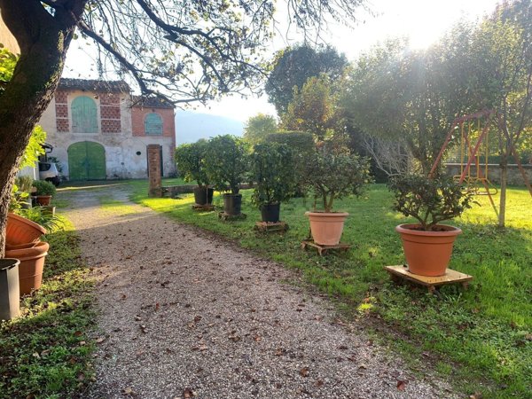 casa indipendente in vendita a Capannori