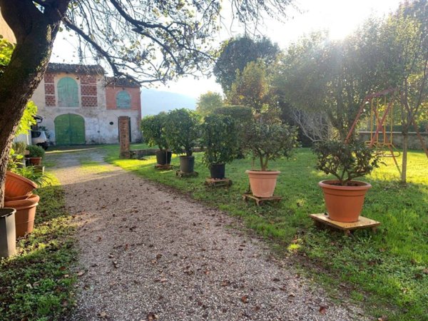 casa indipendente in vendita a Capannori